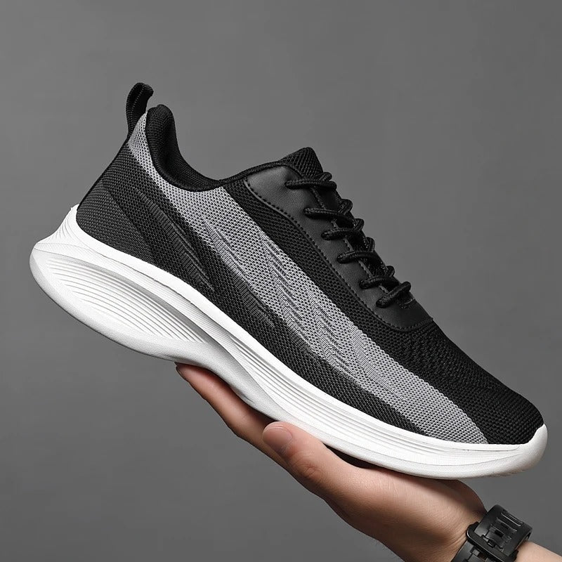 Men's lightweight mesh trainers with a chevron pattern in a colour gradient and a curved white sole - black