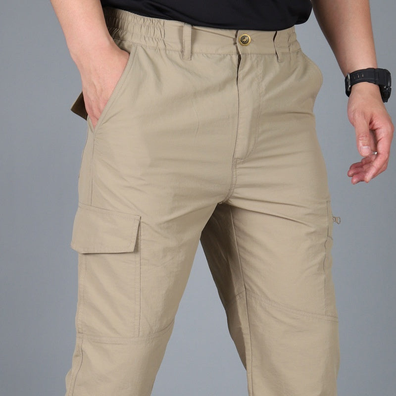 Lightweight cargo trousers for men with thigh flap pockets and flap pockets on the back - sand