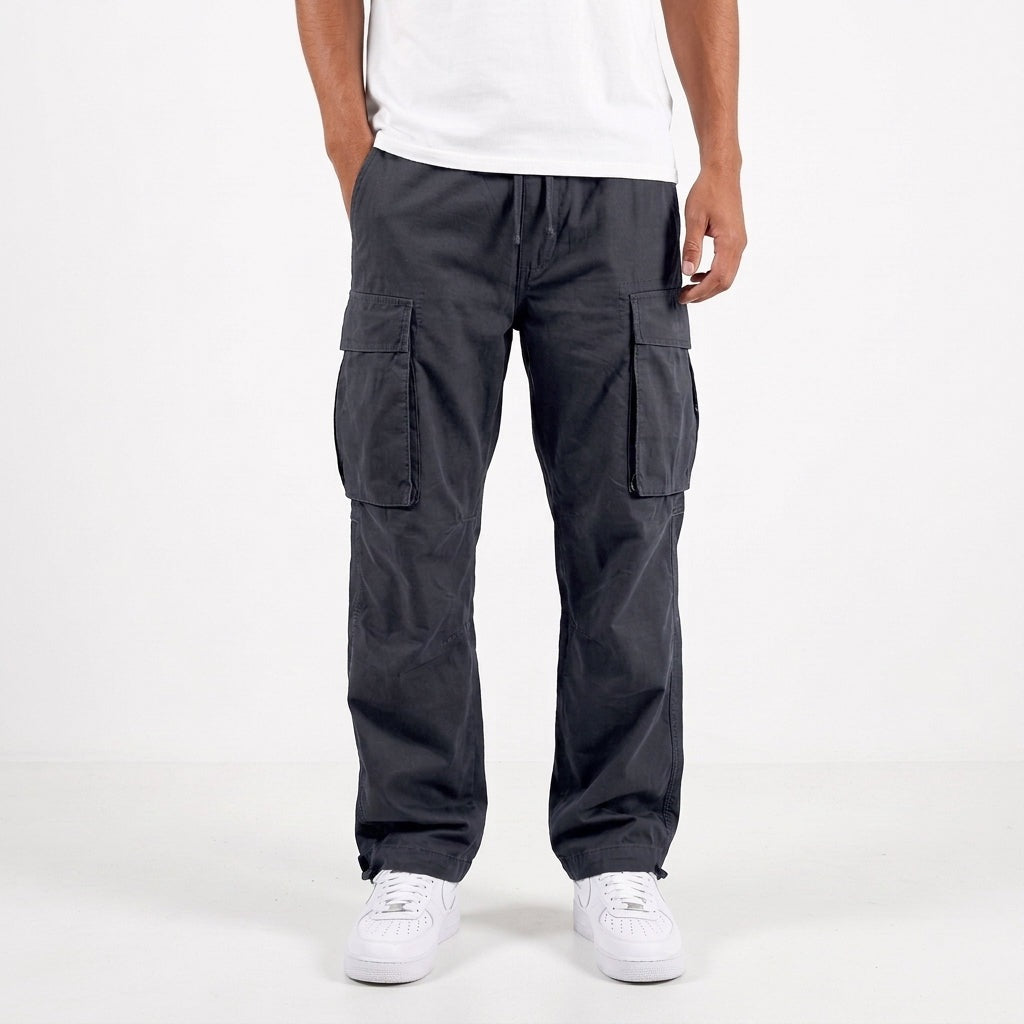 Men's loose fit cargo trousers with a straight leg and side flap pockets - dark grey
