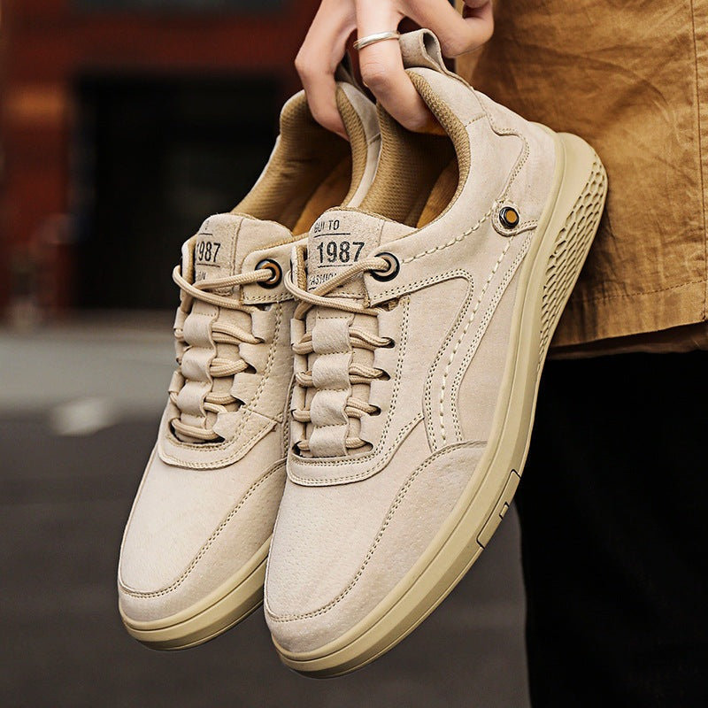 Men's low trainers in a suede look with contrast stitching, six eyelets and a flat tonal sole - sand