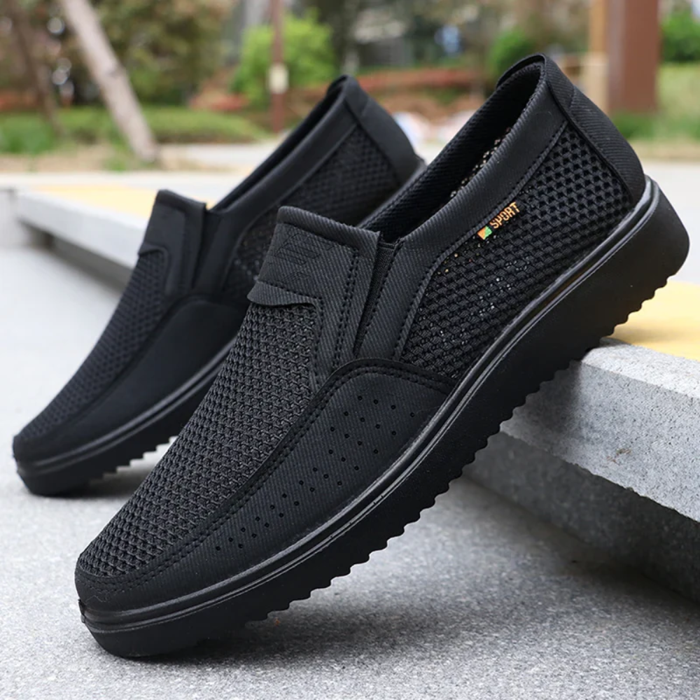 Men's mesh slip-on shoes with a perforated toe
