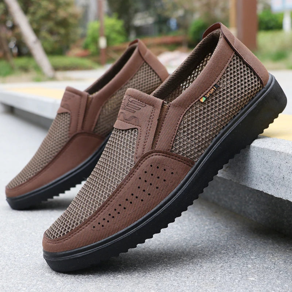 Men's mesh slip-on shoes with a perforated toe