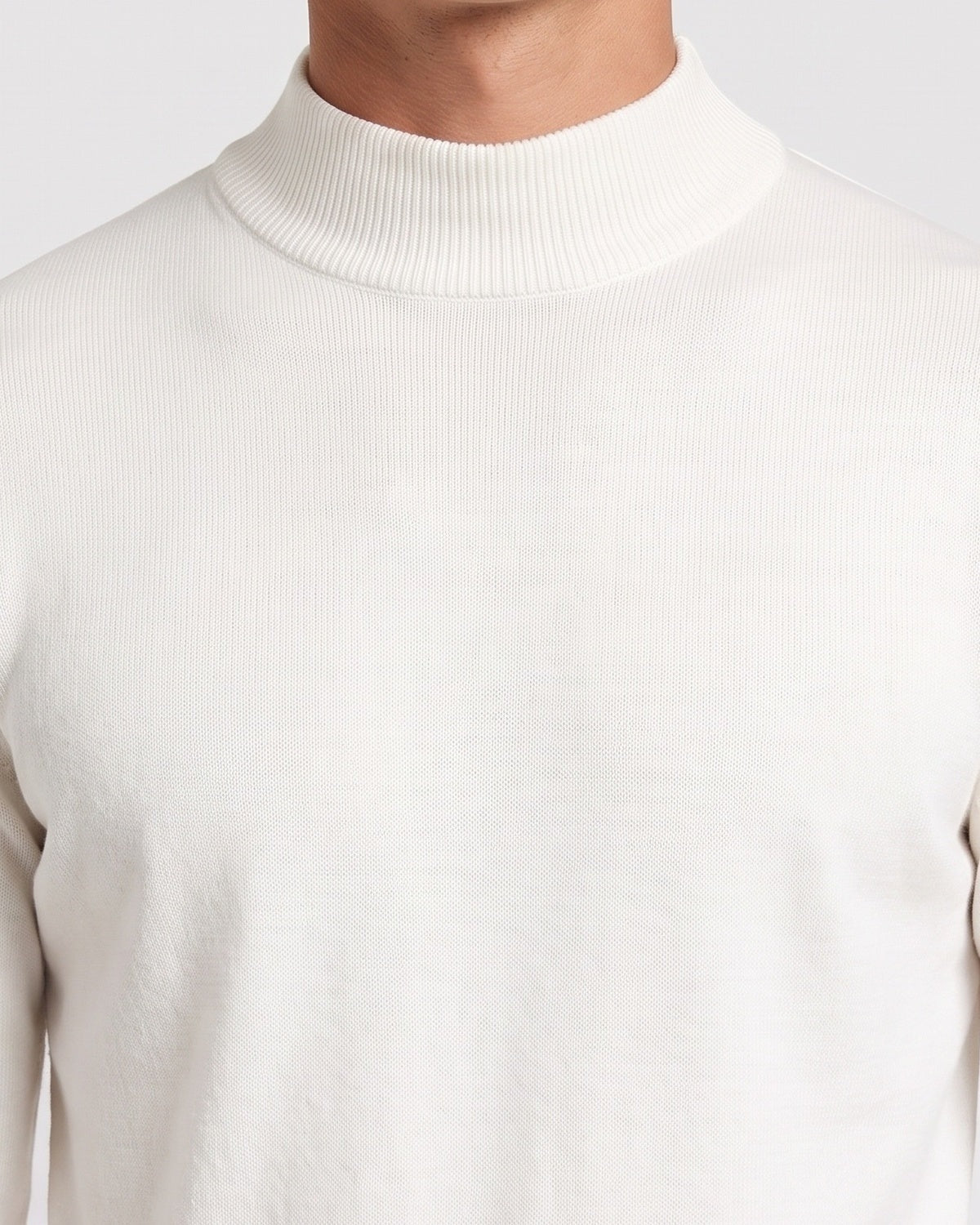 Men's fine knit jumper with a mock neck and ribbed trims - view 7