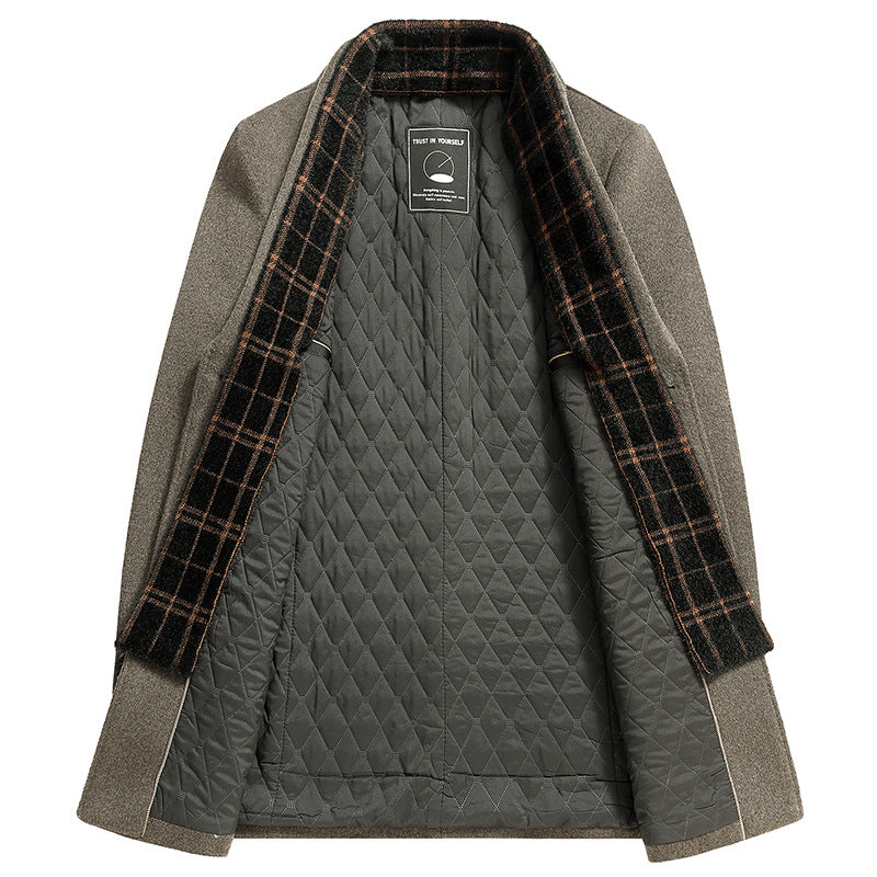 Men's single-breasted overcoat with a checked collar insert