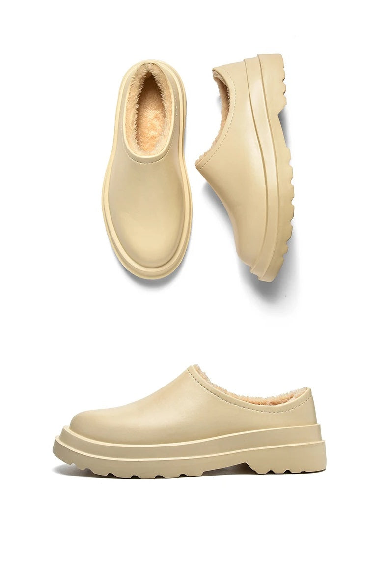 Men's closed slipper with a smooth leather-look upper, plush lining and thick lug sole - view 11