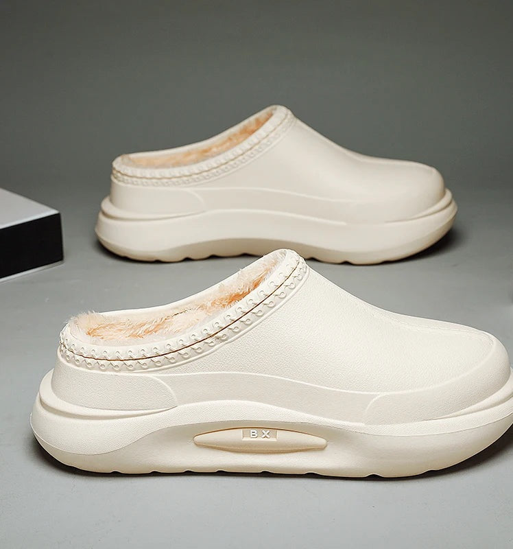 Men's plush-lined clogs with a smooth closed toe, open back and thick sole - cream