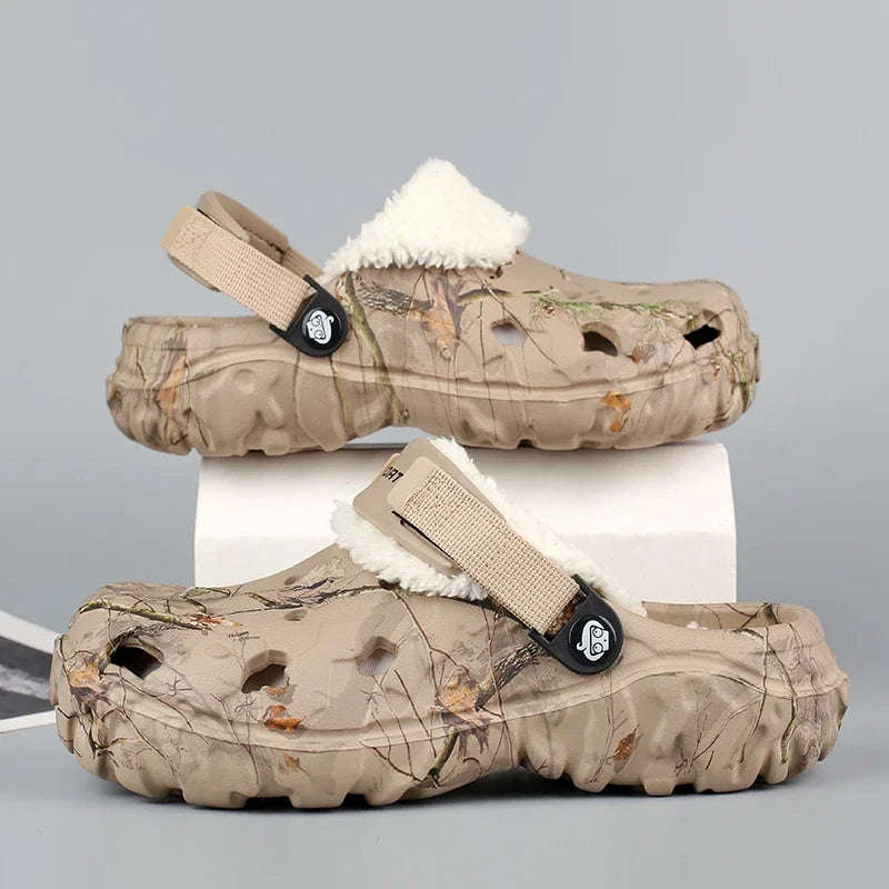 Men's plush-lined garden clogs with a twig print and pivoting heel strap - khaki