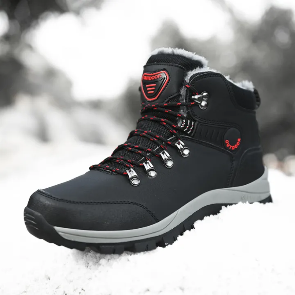 Men's plush-lined winter hiking boots with laces and lug sole