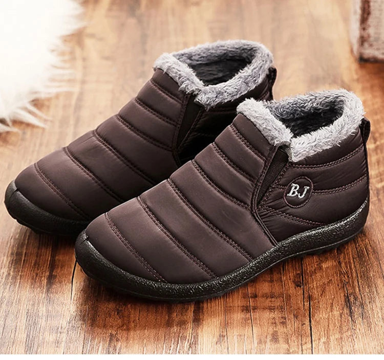 Men's snow boots with a quilted upper, side elastic, plush collar and tread sole - view 8