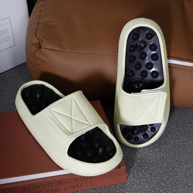Men's sliders with nubbed footbed, wide hook-and-loop strap and thick sole - view 4