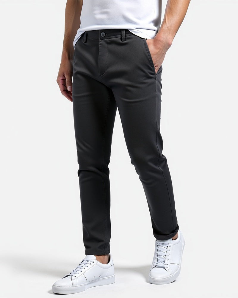 Men's slim fit chino trousers with light stretch and a tapered leg - black