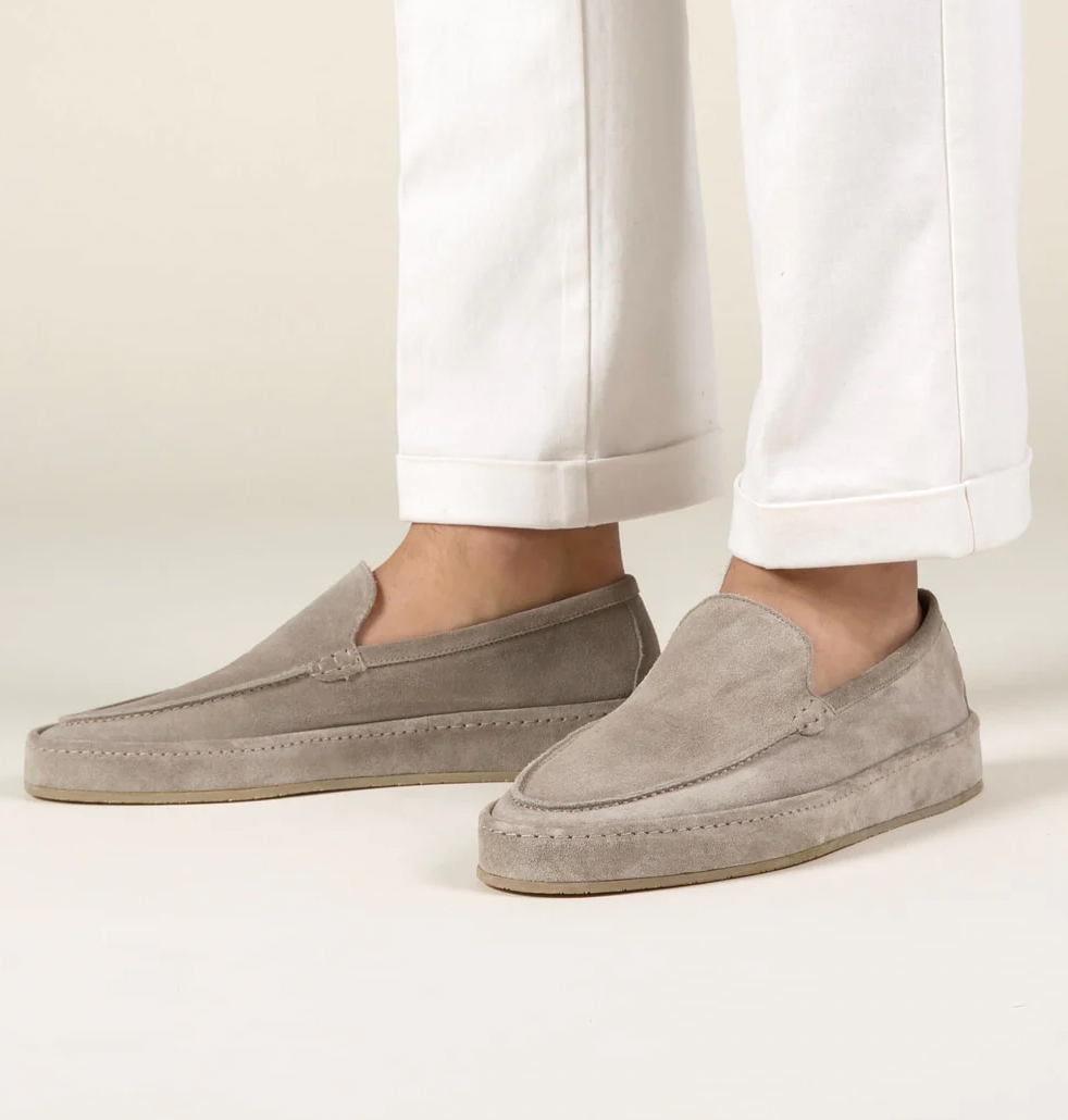 Men's slip-on loafers in a suede look with moc stitching and a wrapped sole edge