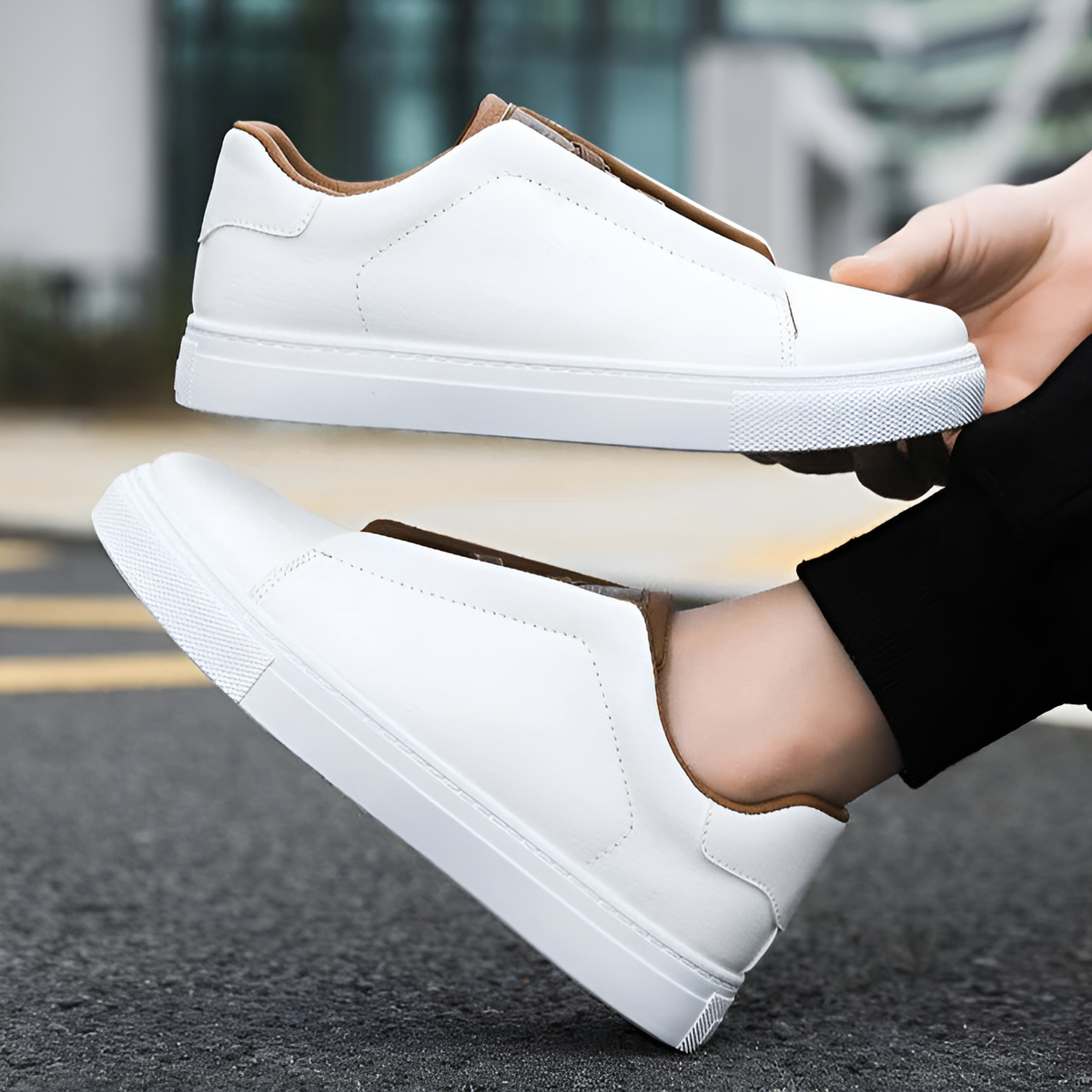 Men's slip-on trainers in faux leather with elastic laces
