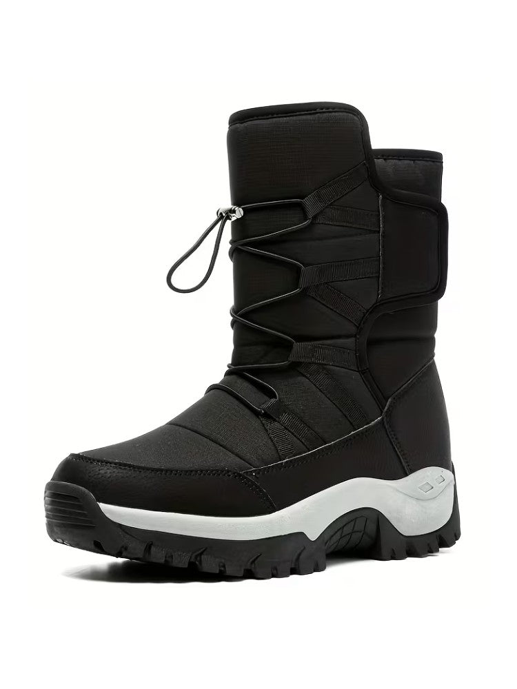 Men's snow boots with elastic laces, a plush lining and a lugged sole - black
