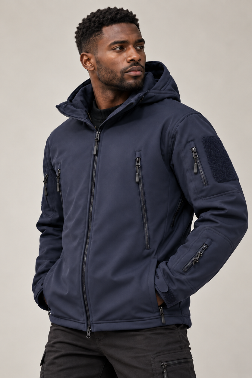 Men's softshell jacket with a hood, fleece lining and zip pockets