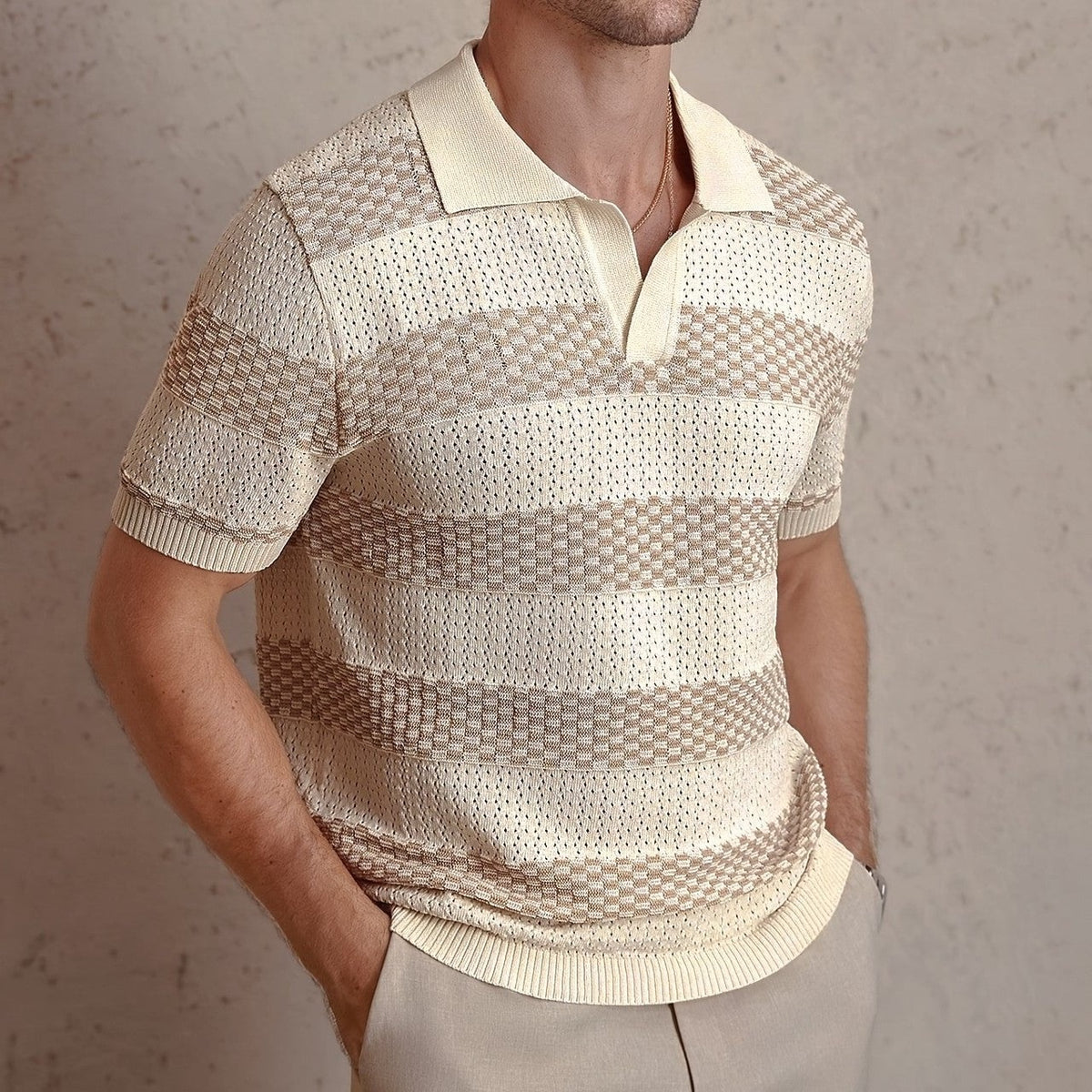 Men's knitted polo with wide stripes and an open collar - cream