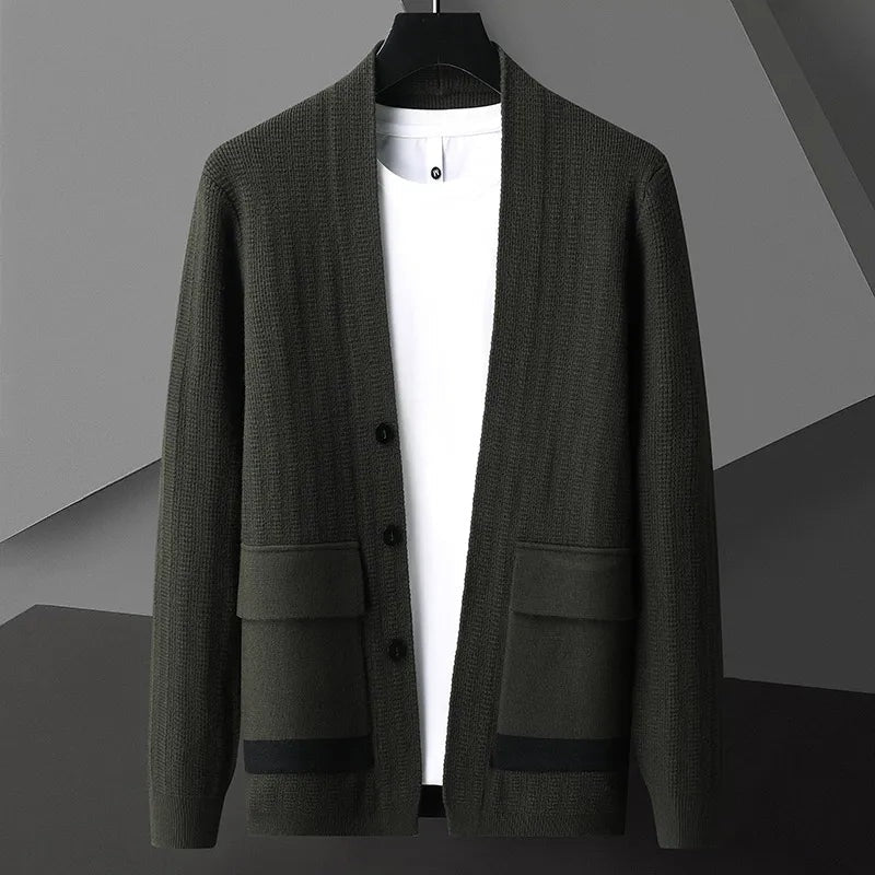 Men's knitted V-neck cardigan with three buttons and flap pockets with a contrast stripe - dark green