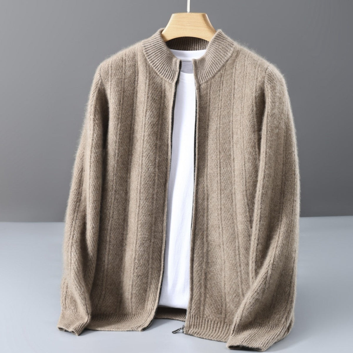 Men's wheat-ear knit zip cardigan with a ribbed stand collar - camel