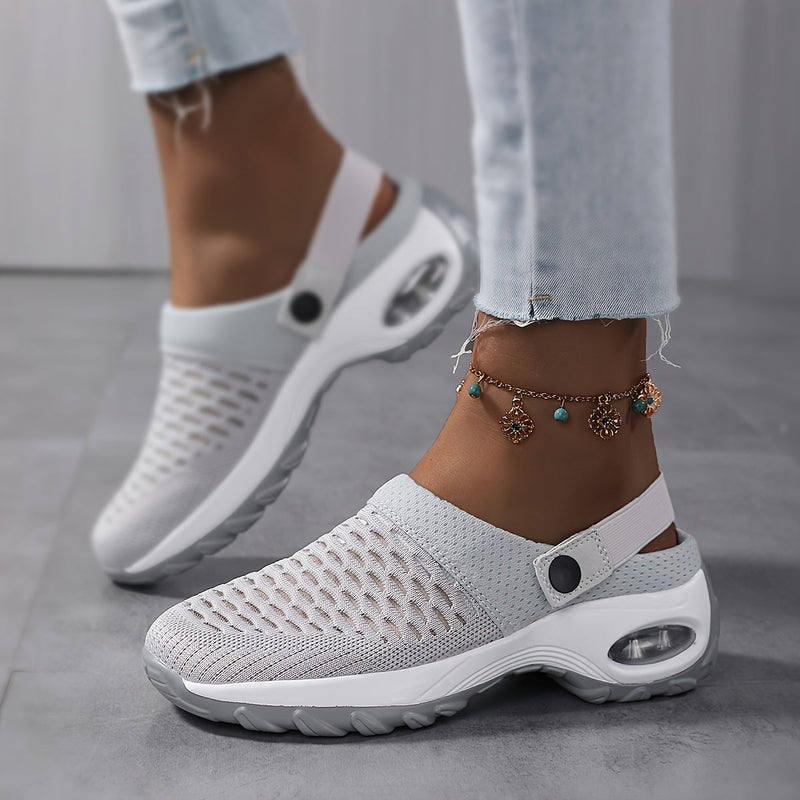 Mesh clogs with arch support, an air sole and heel strap for women and men - view 2