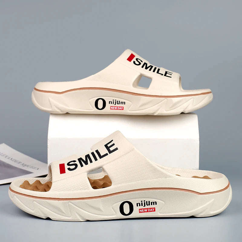 Sliders in EVA with a nubbed footbed, wide cut-out strap and thick sole - beige/brown