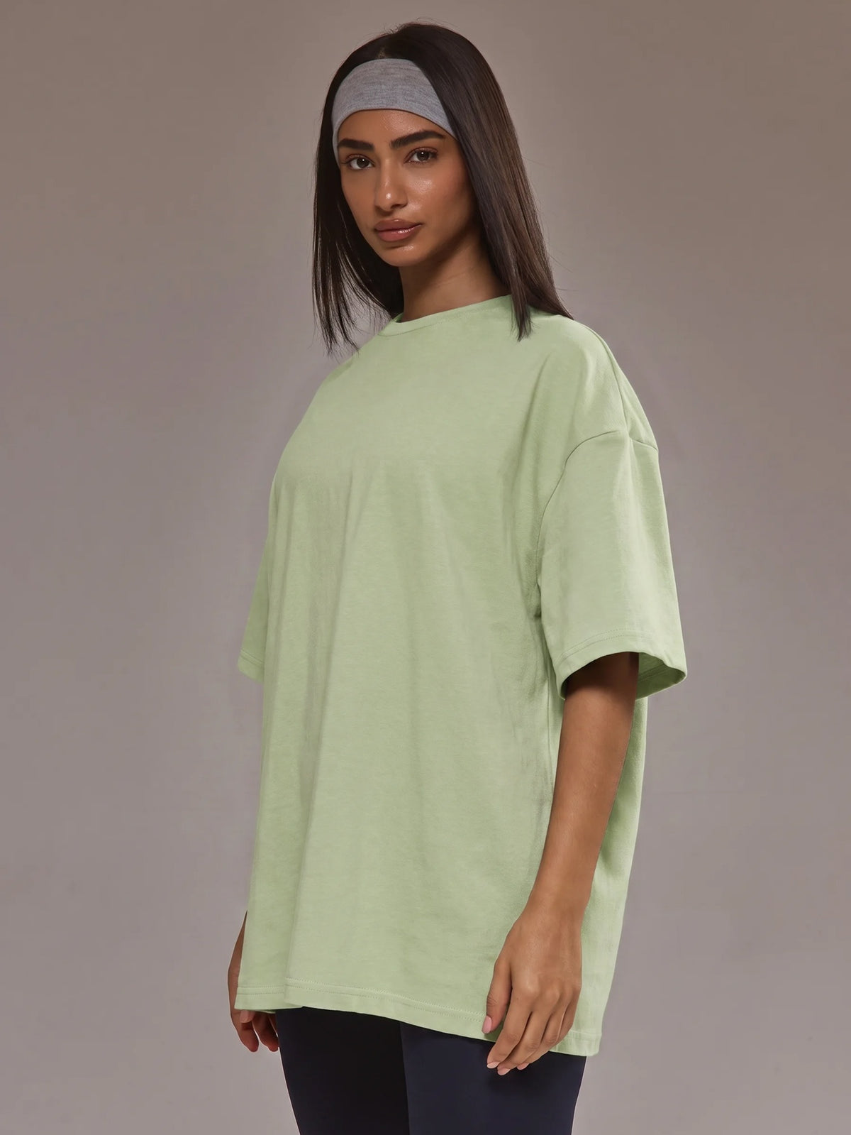Oversized T-shirt for women in soft stretch fabric with a crew neck - sage