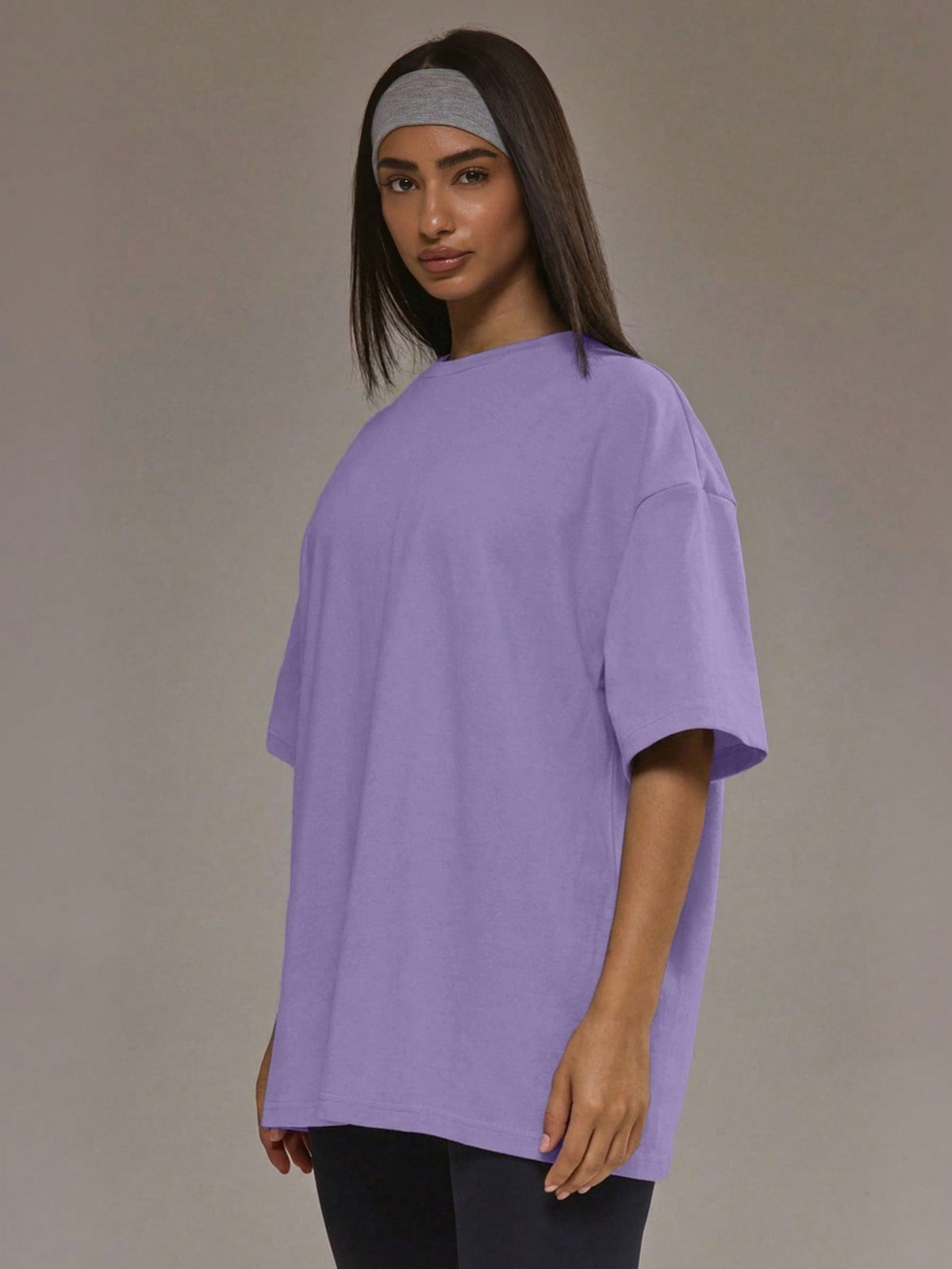Oversized T-shirt for women in soft stretch fabric with a crew neck - lilac