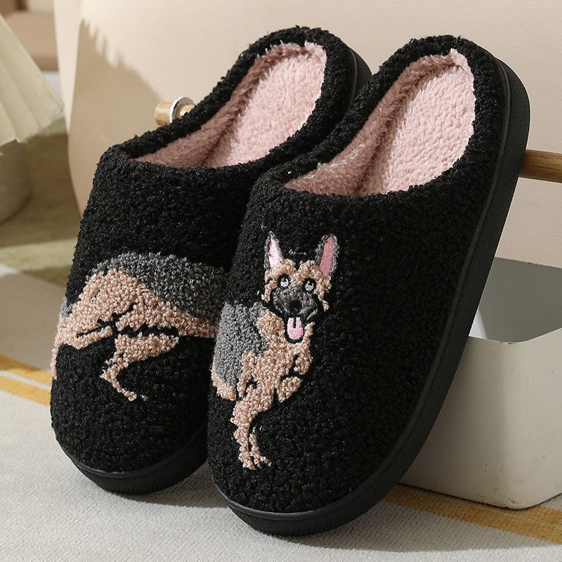 Embroidered dog and cat slippers in teddy fleece