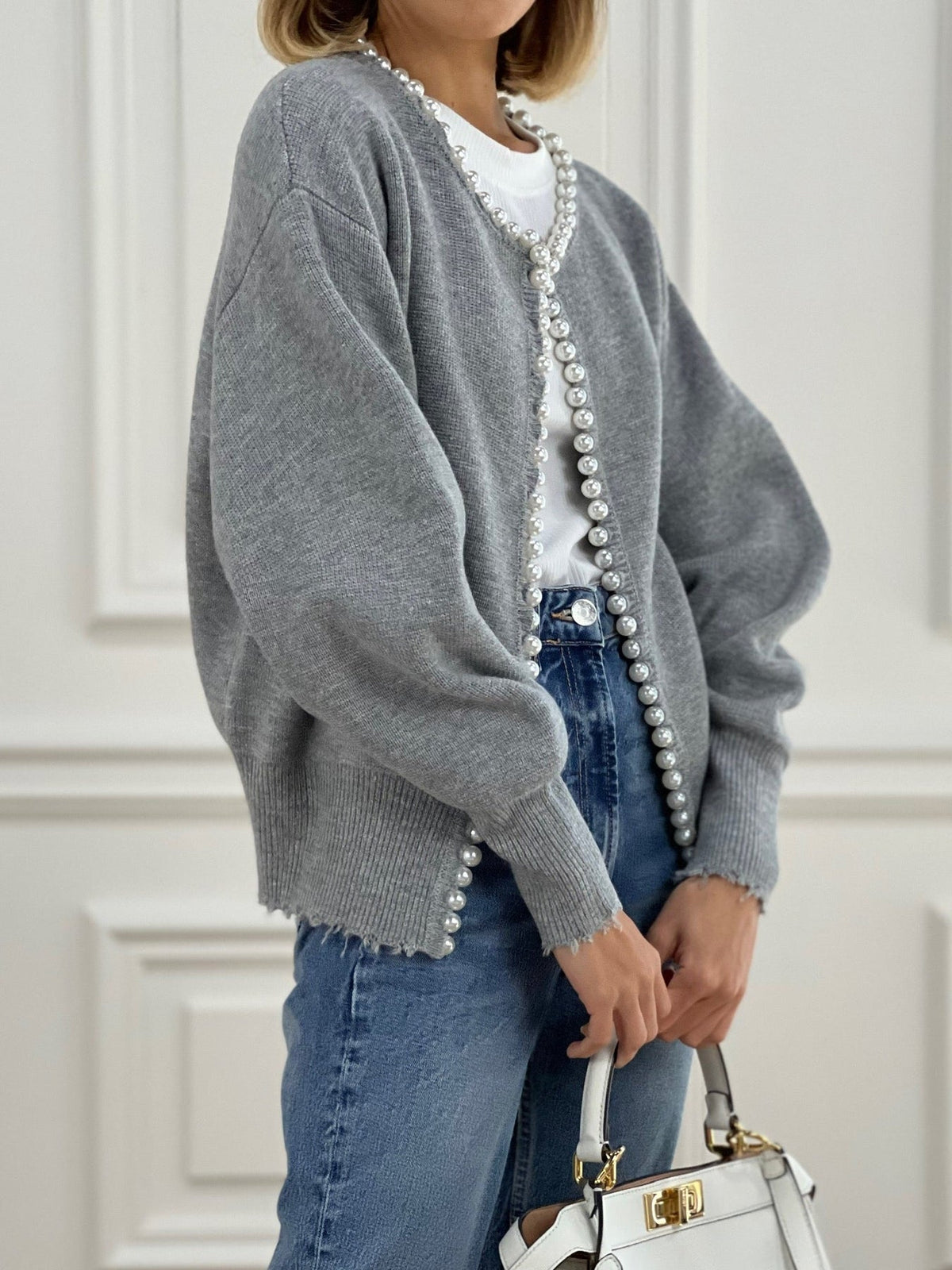 Women's short cardigan with a round neck, pearl trim and balloon sleeves