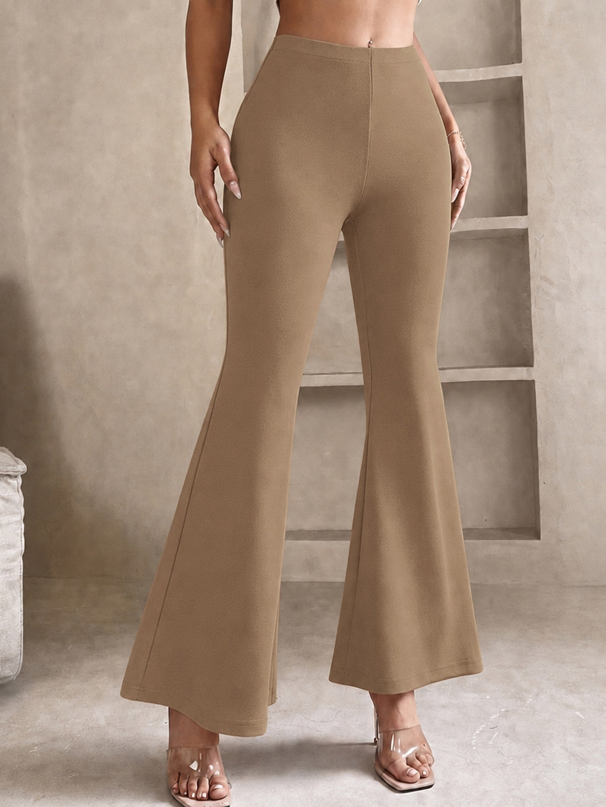 Petite flared trousers for women in stretch knit with an elastic waist - camel