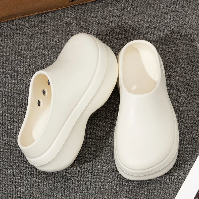Platform clogs in EVA with a closed toe, open back and thick sole - view 3