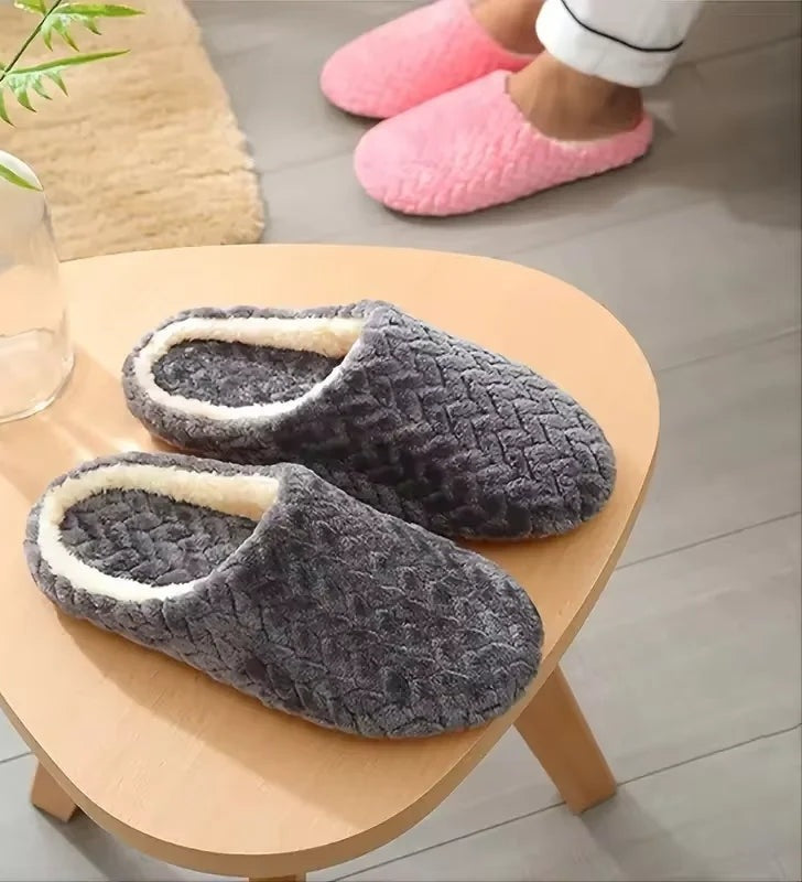 Plush slippers with a zigzag texture and open back for women and men - view 2
