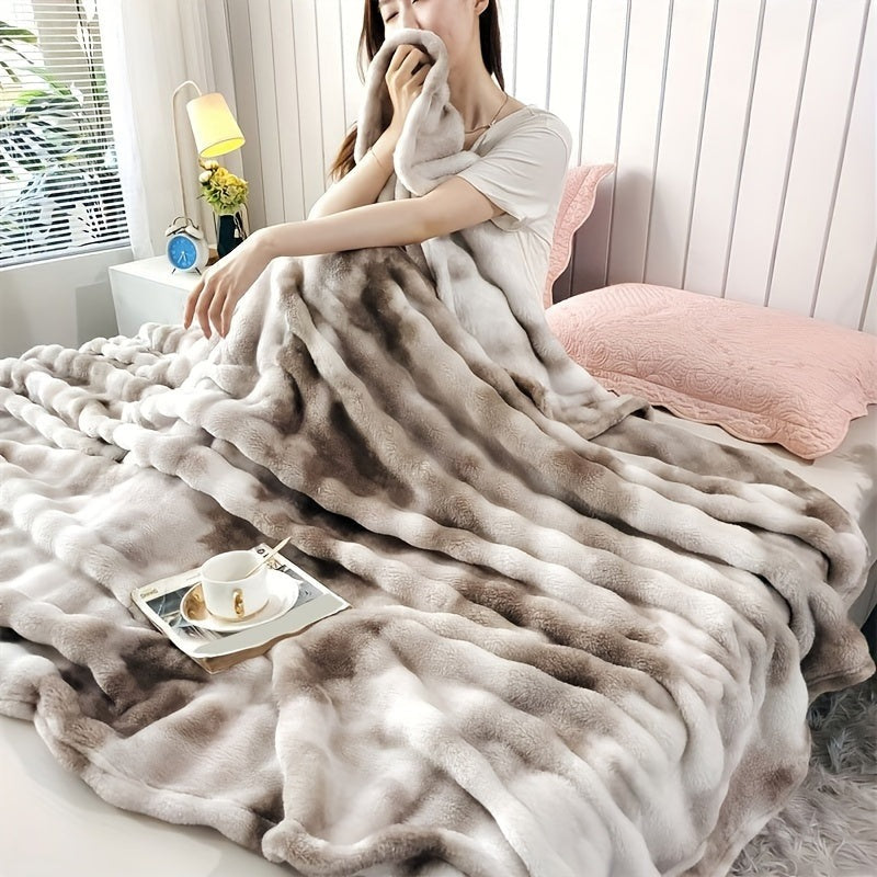 Plush throw with ribbed relief and a tie-dye effect - view 2