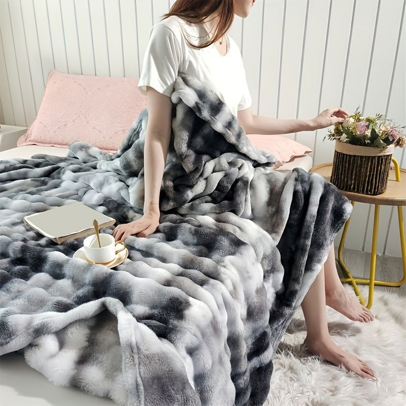 Plush throw with ribbed relief and a tie-dye effect - view 3