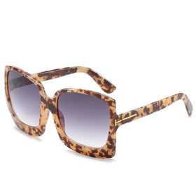 Women's Oversized Sunglasses – Jessica Trendy Leisure – front view