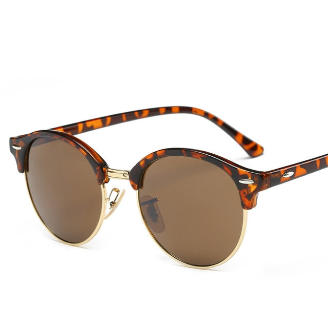 Unisex Mirror Sunglasses – UV400 Anti-Reflective Everyday – lifestyle shot