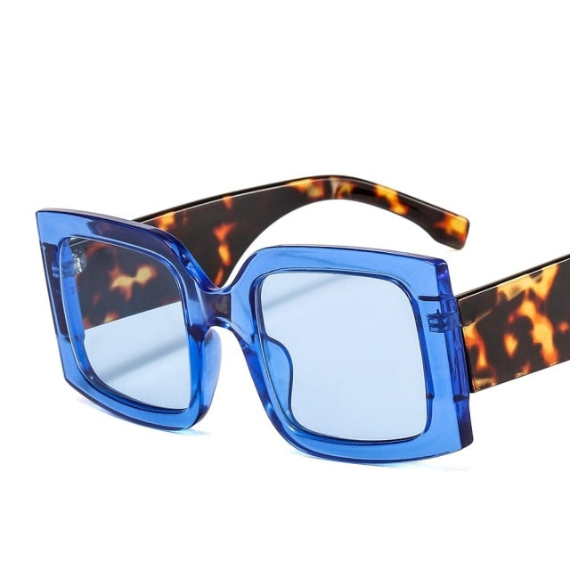 Women's Riley Square Sunglasses – Elegant UV400 Style – side view