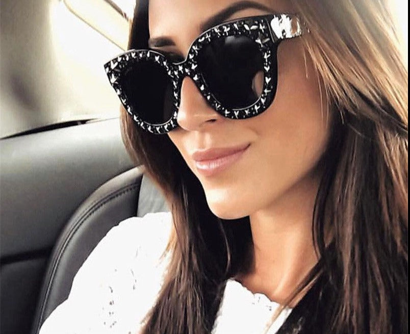 Luxury Sunglasses – Leon Stylish Travel Everyday – side view