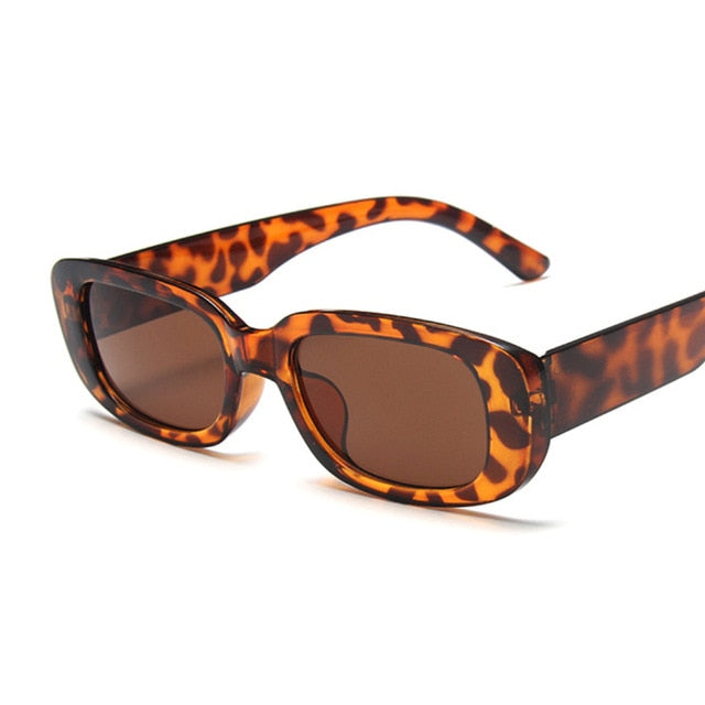Women's Square Sunglasses – UV400 Classic Everyday Style – close-up detail