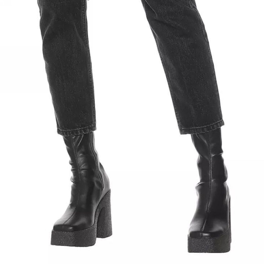 Women's block heel ankle boots 8cm side view
