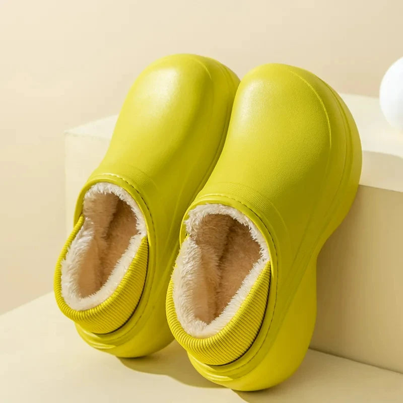 Platform slippers with water-repellent shell, plush lining and ribbed collar - lime