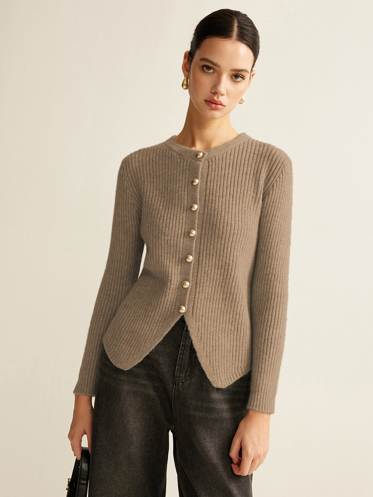 Women's ribbed crew neck cardigan with metal buttons and a scalloped hem - camel