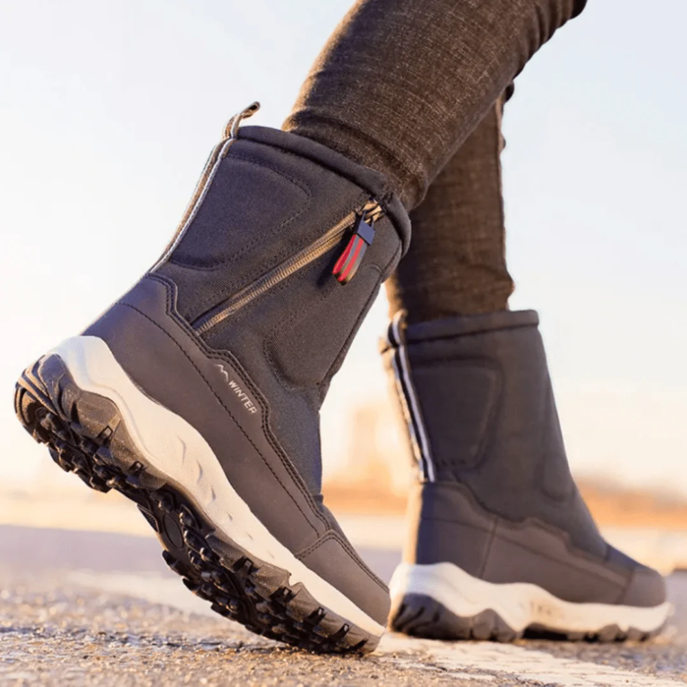 Unisex zip-front snow boots with teddy lining and lug sole