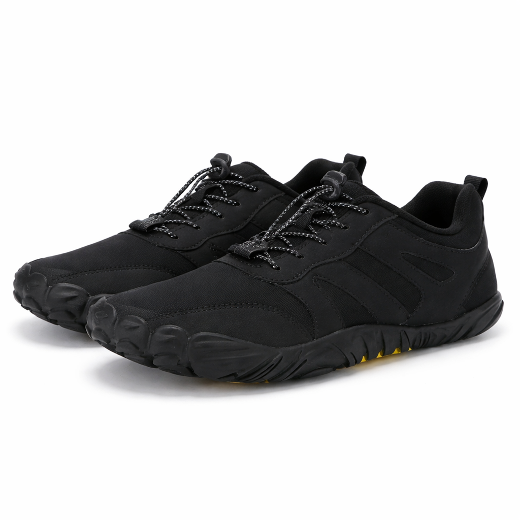 Unisex barefoot winter shoes with a toggle lace and a wide toe box in black