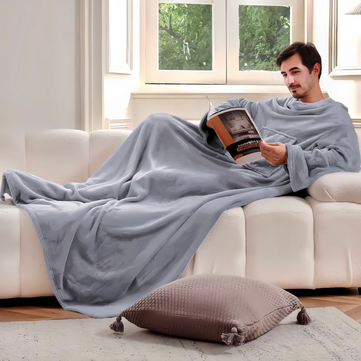Wearable fleece blanket with sleeves and a front pocket - light grey