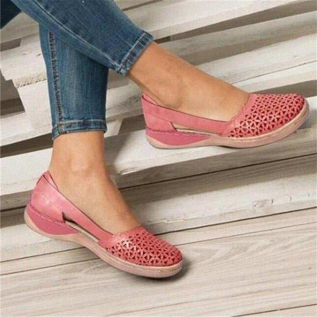 Women's wide fit ballet flats with a roomy cut-out toe and a hidden heel - pink