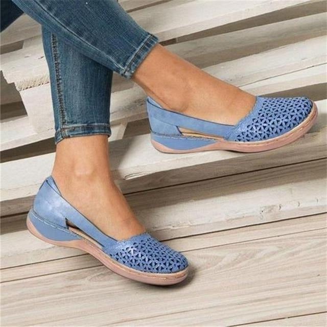 Women's wide fit ballet flats with a roomy cut-out toe and a hidden heel - blue