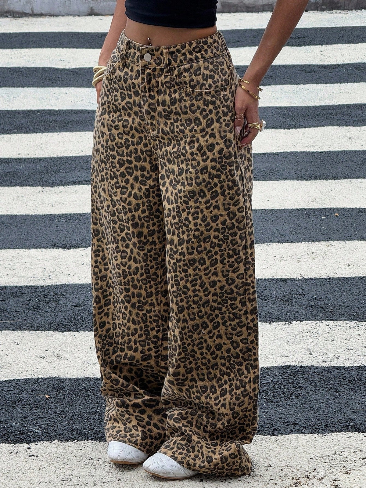 Leopard print jeans for women in cotton denim with a wide straight leg - view 10