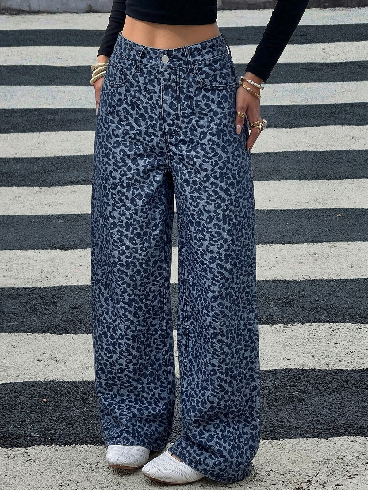 Leopard print jeans for women in cotton denim with a wide straight leg - view 8