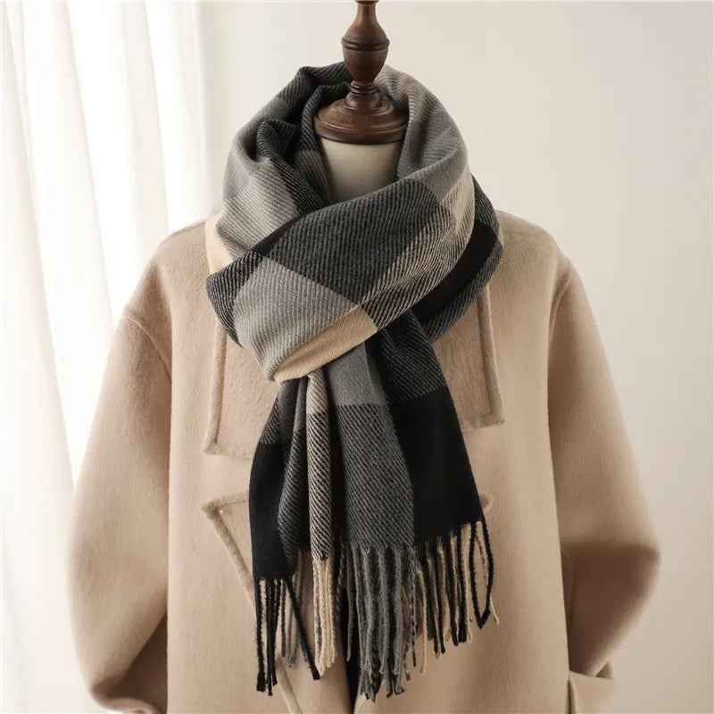 Women's woven checked scarf with fringe at both ends - black and grey block check