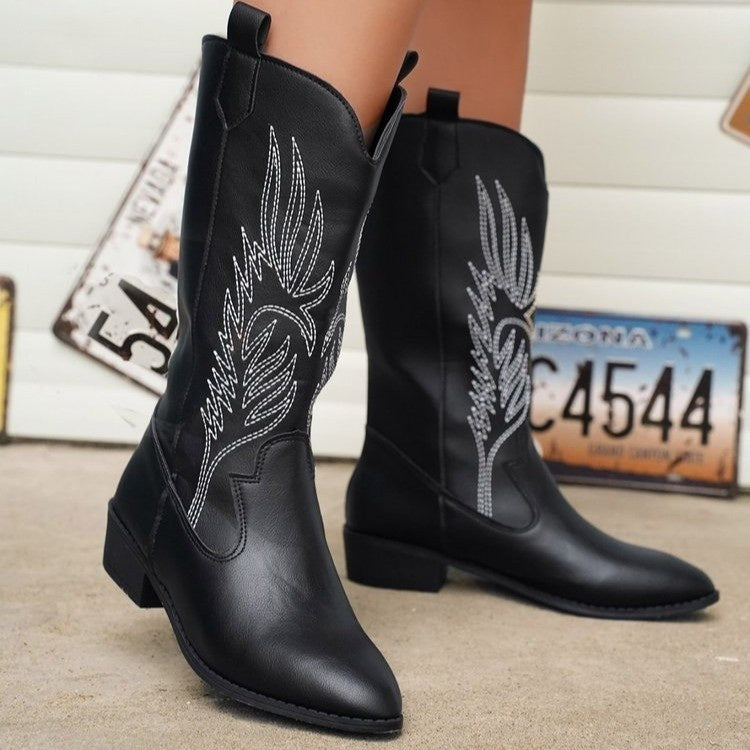 Women's cowboy boots with an embroidered motif on the shaft, pointed toe and block heel - black